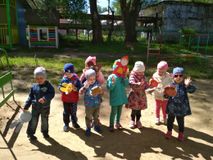 МЫ ИГРАЕМ В СКАЗКУ